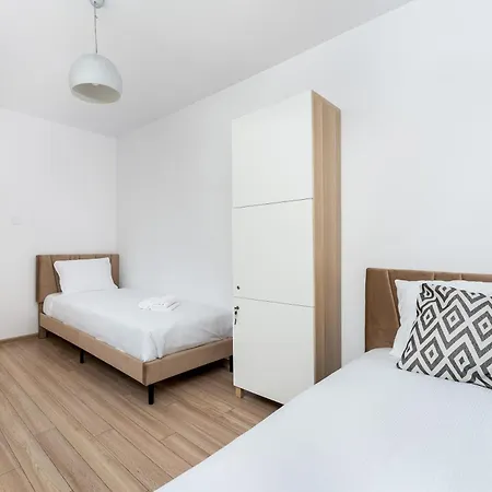 Park Bialopradnicki Spacious Apartment Kraków Zewnętrze zdjęcie