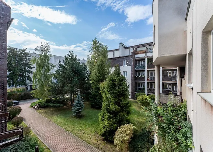 Park Bialopradnicki Spacious Apartment