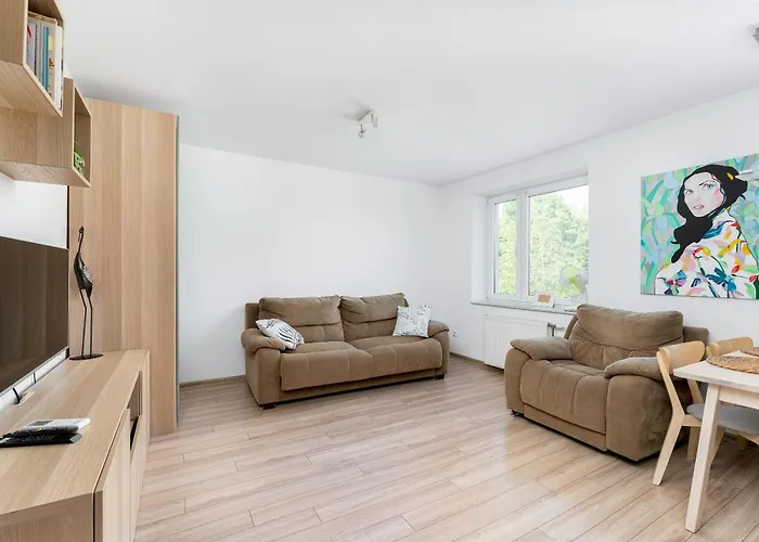 Park Bialopradnicki Spacious Apartment